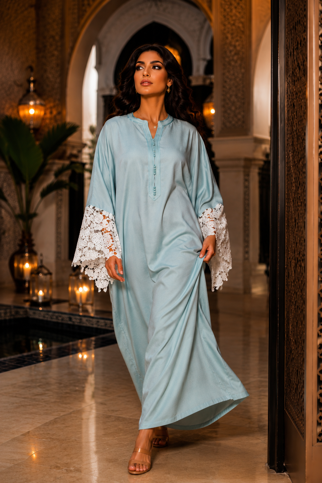 Gandora Marocaine Bleu Clair avec Manches en Dentelle