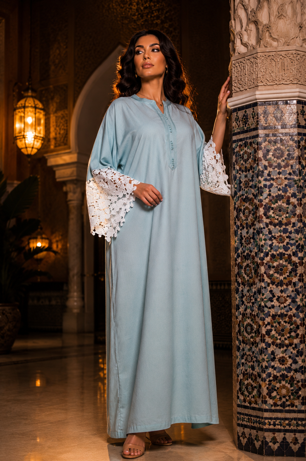 Gandora Marocaine Bleu Clair avec Manches en Dentelle