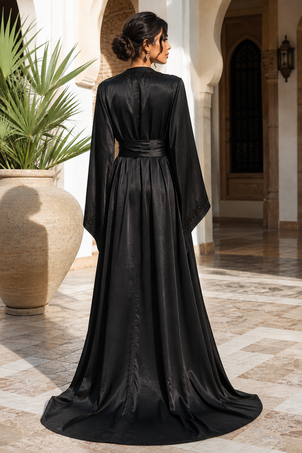 Caftan Marocain Noir Élégant Brodé – Caftan de Luxe Traditionnel